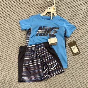 NWT Nike 2 piece outfit